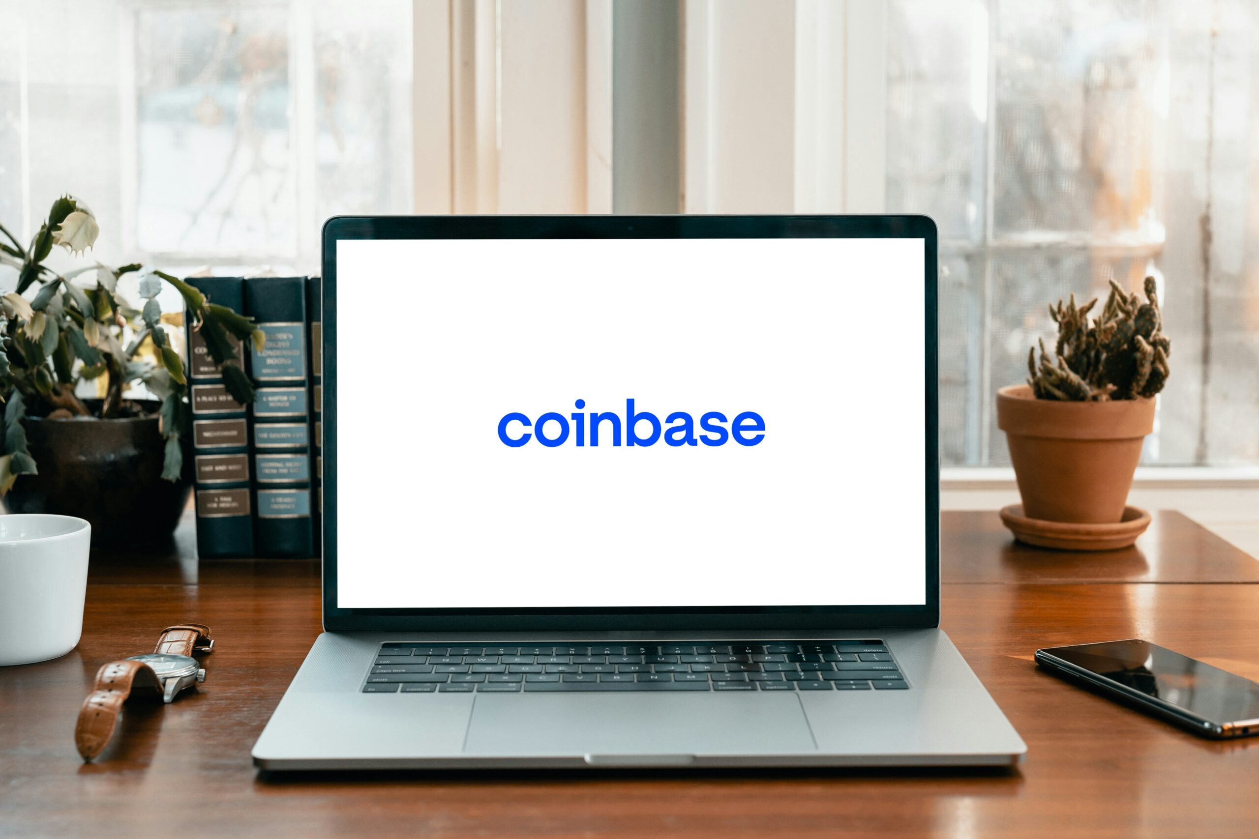 Coinbase Glitch Triggers Panic as Bitcoin Price Dips: User Balances Vanish, Market Recovers Quickly